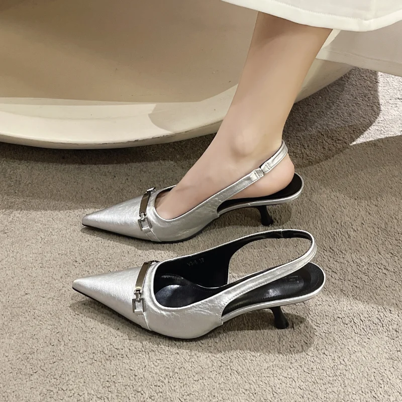 Серебряные остроконечные босоножки на высоком каблуке для женщин 2023 весна и лето новые туфли на высоком каблуке модные тапочки черные одинарные туфли 2
