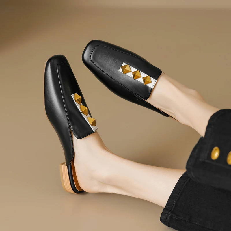 2023 Летние тапочки Женская обувь из натуральной кожи для женщин Квадратный носок Низкий каблук Мюли Элегантные сандалии Женщины Cover Toe Slides 4