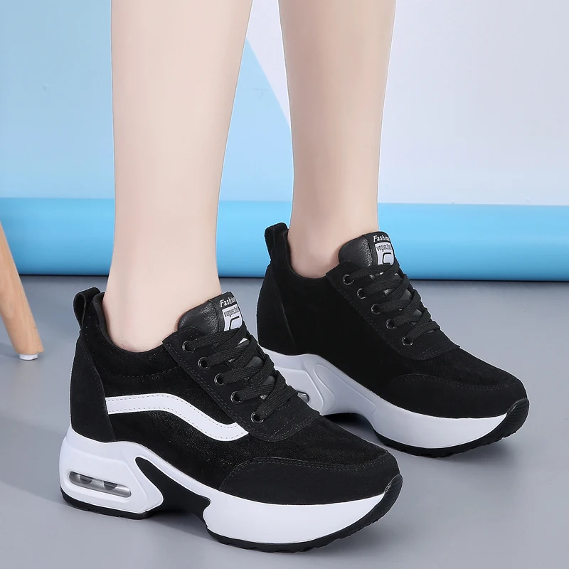 Новые модные женские кроссовки для ходьбы с увеличением роста Белый черный для девочек Популярные спортивные кроссовки Дышащая женская повседневная обувь 4