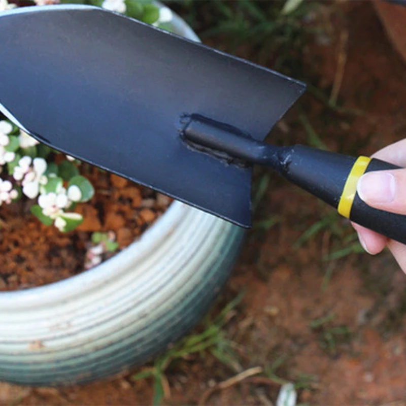  Набор садовой лопаты из 2 предметов включает в себя узкую лопату длиной 32 см и грабли для скарификации длиной 41 см 3