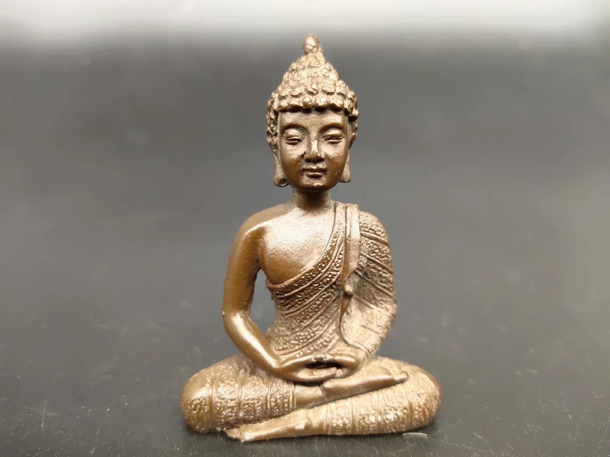 Случайная отправка КИТАЙ античная латунь фэншуй Сакьямуни маленький статуя Будды Металлические ремесла семейные украшения статуэтка pandent 3