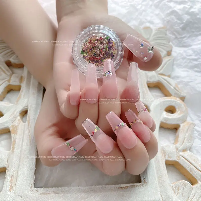 1 Box Mix Цветы Ногти Аксессуары Цветочное украшение ногтей 3D Ногти DIY Ногти Adhesieve Красочный Цветок Ногти Салон Набор 4