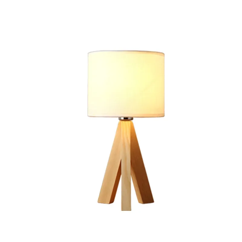 Современная деревянная светодиодная настольная лампа для защиты глаз Японский креативный настольный светильник для спальни из массива дерева с квадратным треугольником 2