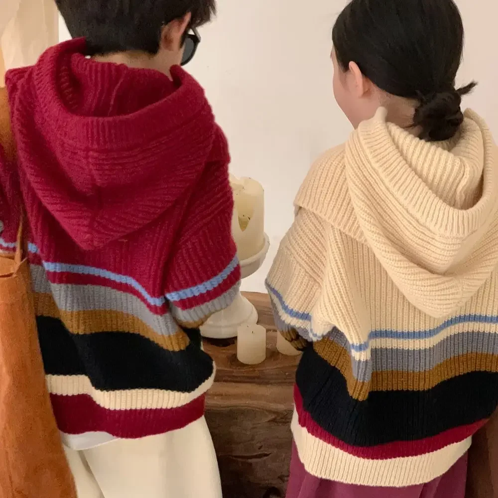 Детский свитер 2023 Зима для мальчиков и девочек в корейском стиле Утолщенная шаль Свитер Лацкан Повседневный Теплый Детский повседневный трикотажный топ с капюшоном 2