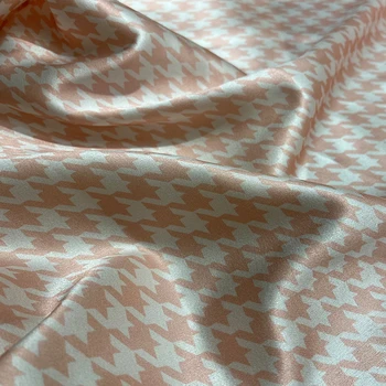 Европейская и американская розовая гусиная лапка с принтом имитация шелковой атласной ткани для женщин платье блузка пижама ручной работы DIY ткань 0