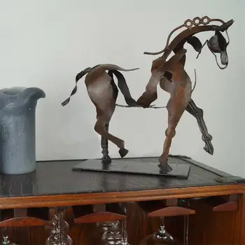 Креативный металл Трехмерная ажурная скульптура Адонис-лошадь Скульптура лошади-адонис Настольные декоративные украшения 0