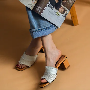Летняя обувь Женщина Элегантные трикотажные лодочки Винтажные тапочки во французском стиле Толстые квадратные каблуки 5,5 см Женские сандалии с открытым носком 1