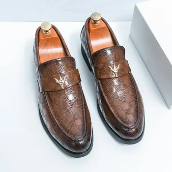Новая модная коричневая обувь Мужские кожаные лоферы с острым носком для мужчин Слипоны Мужская классическая обувь большого размера 46 Повседневная деловая обувь 2024