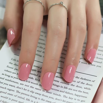  Чистый розовый цвет Светлое зеркало Gossy Ногти Squoval Накладные ногти - это маникюр оптом Полное покрытие Кончики для рук Короткая версия 